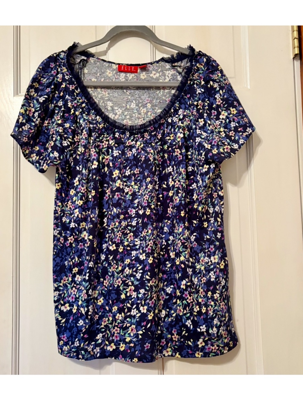 ELLE Woman’s Navy Floral Scoop Neck Short Sleeve Blouse L